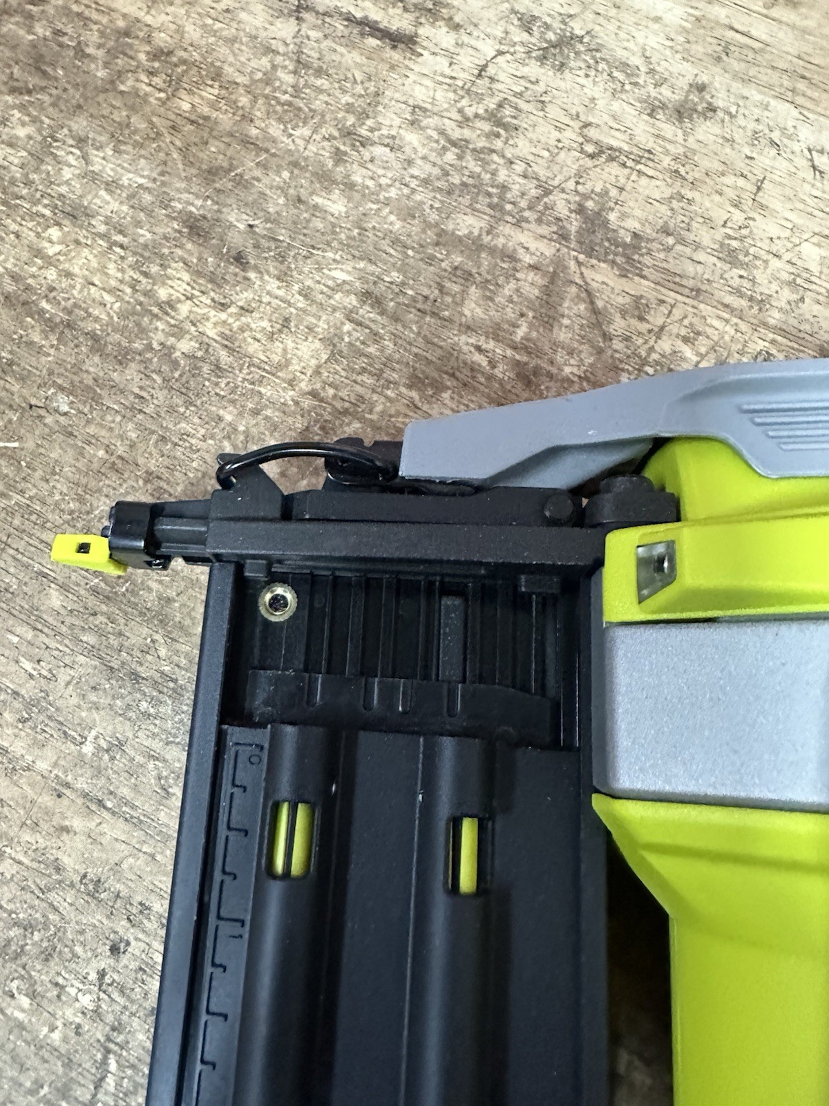 RYOBI ONE+ 18V 18-Gauge Cordless AirStrike Brad Nailer P321 (Tool Only) Used