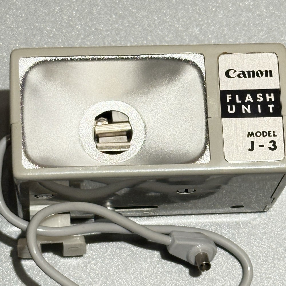 Vintage Canon Flash Unit Model J-3 With Case – External Flash Accessory