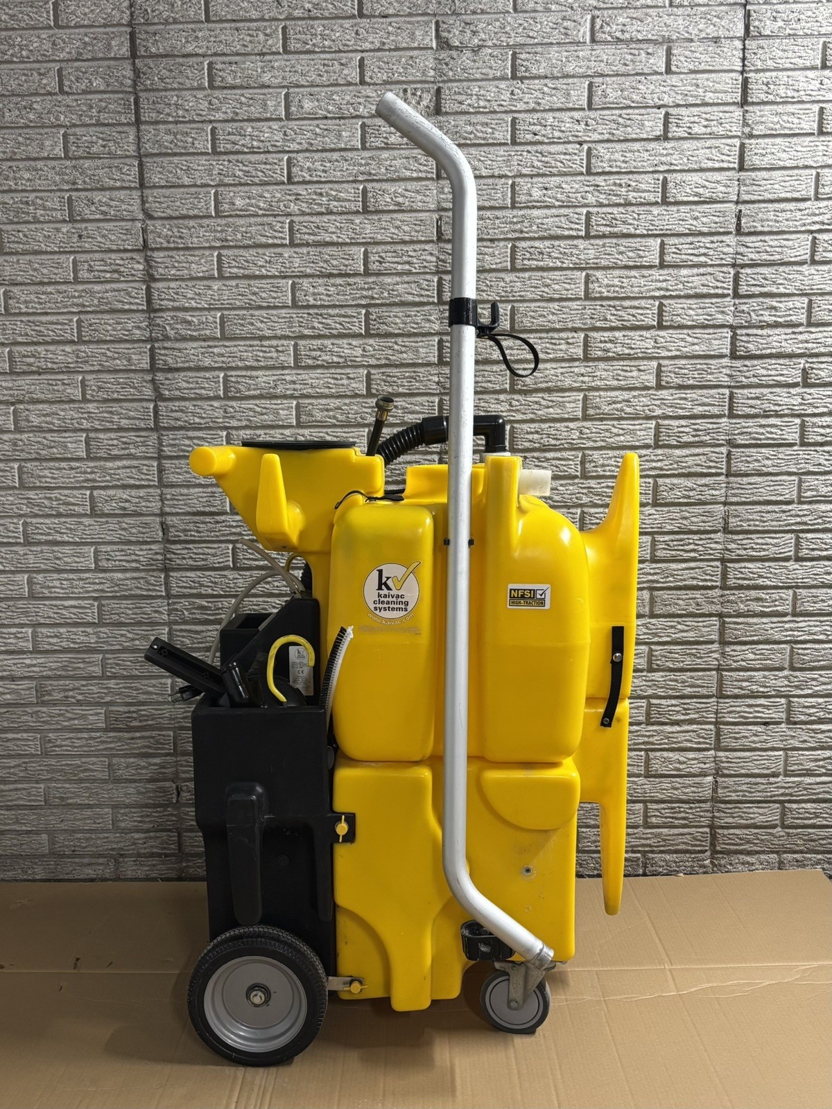 KaiVac 1750 Mid-Size No-Touch Cleaning System Machine, please read notes.