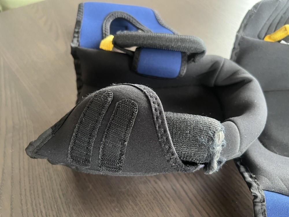 Knee Pads, Soft, Flat Cap, - Used