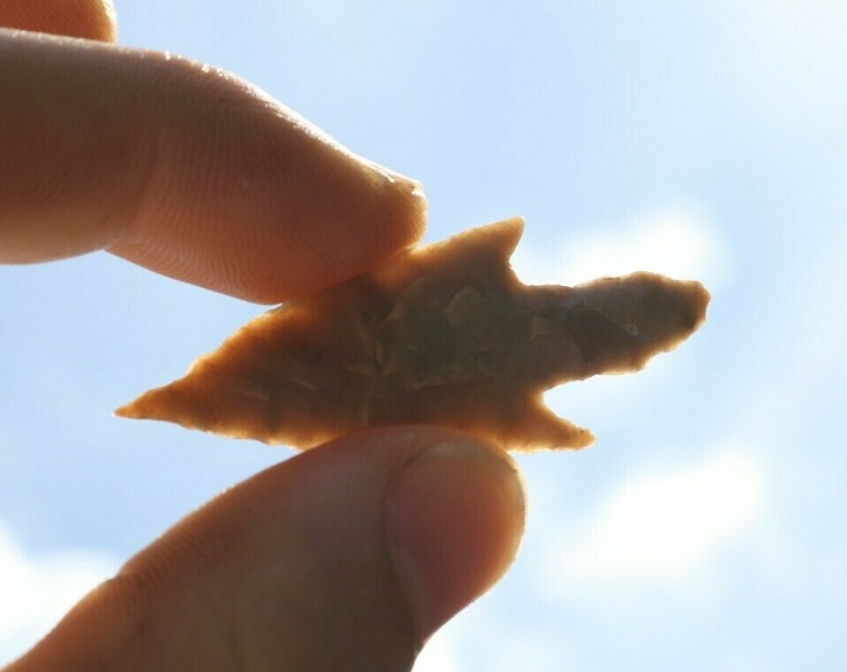 SAHARA NEOLITHIC TRANSLUCENT AGATE POINT - NEEDLE TIP