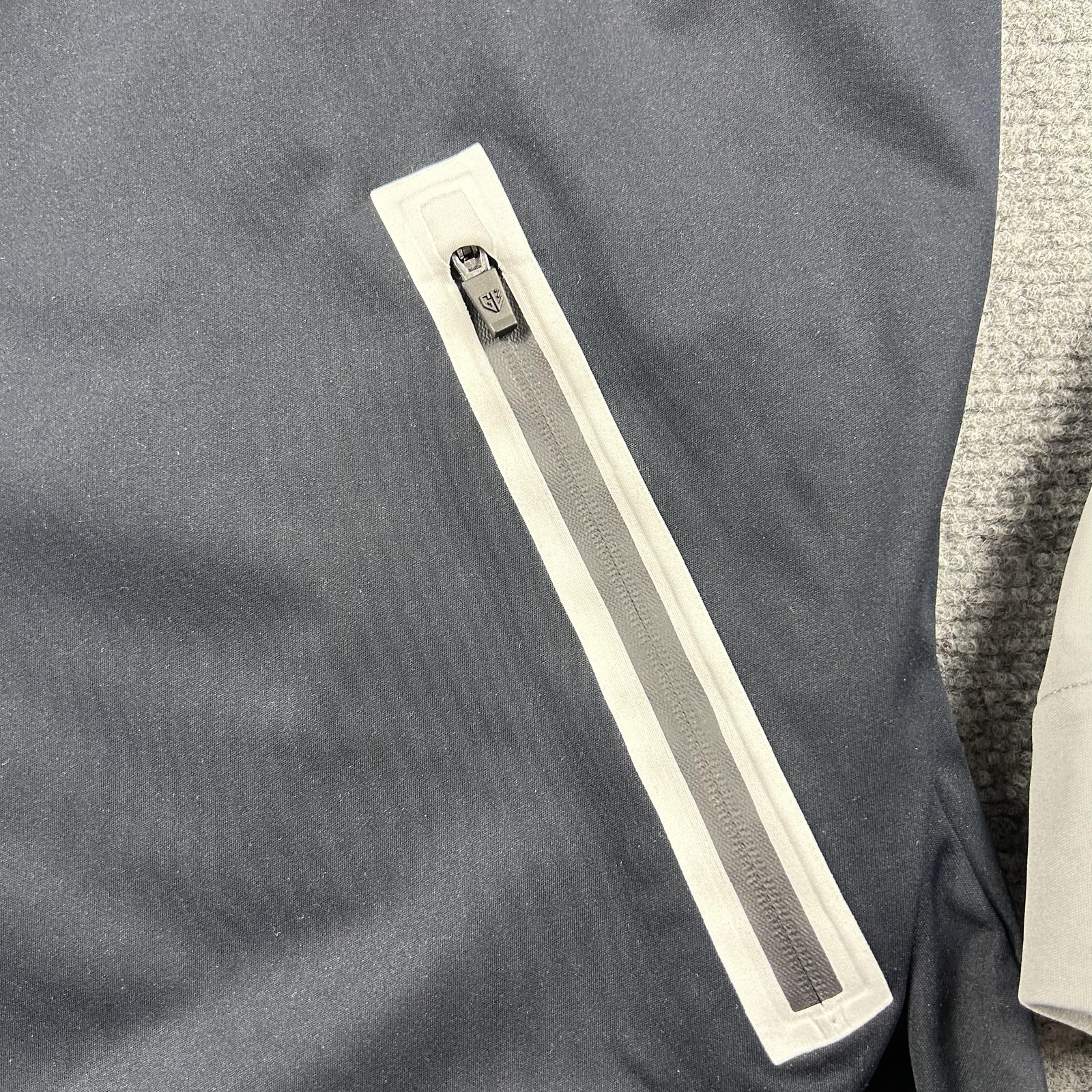 Graham Luxe Jacket Mens XL Black Gray Hooded Full Zip Softshell Windbreaker