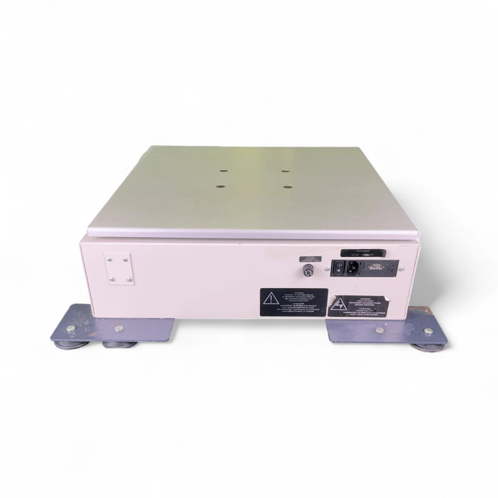 New Brunswick Scientific Innova 2100 Open Air Platform Shaker M1194-0010