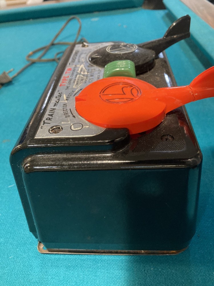 LIONEL TW TRANSFORMER WHISTLE AND DIRECTIONAL CONTROL