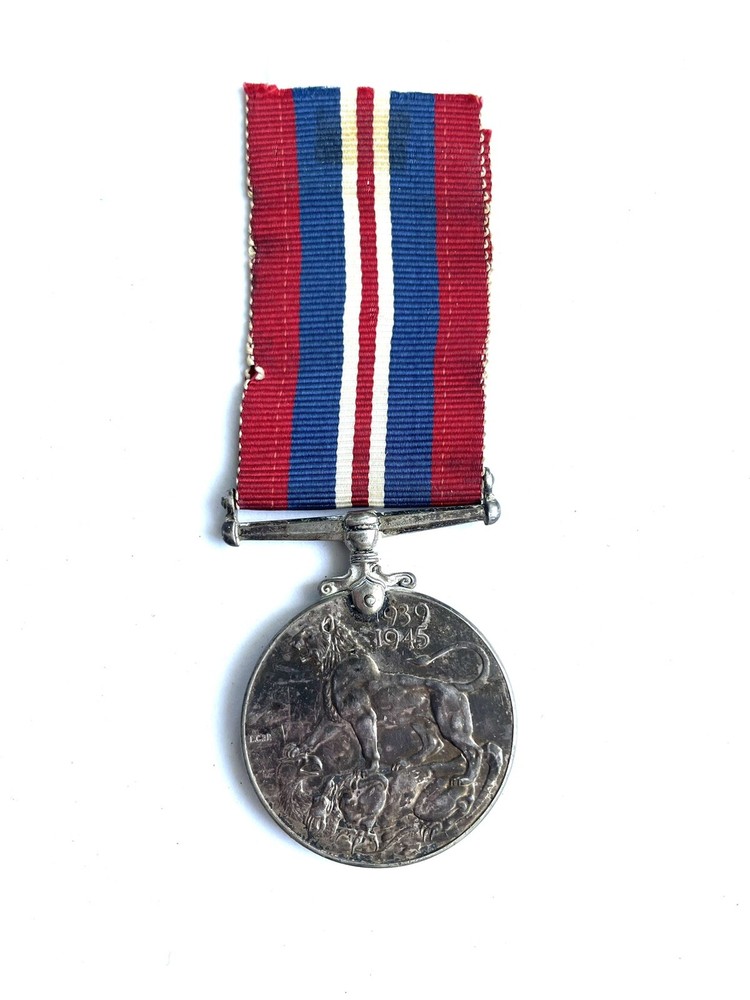 Authentic WW2 Canadian British War Medal Boxed SILVER