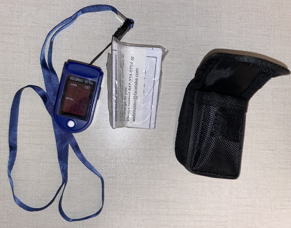 Facelake Fingertip Pulse Oximeter With Case