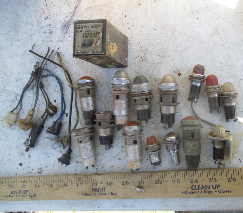 14 Vintage Dialco Indicator Lights Panel Mount Bulb Sockets Aircraft plus extras