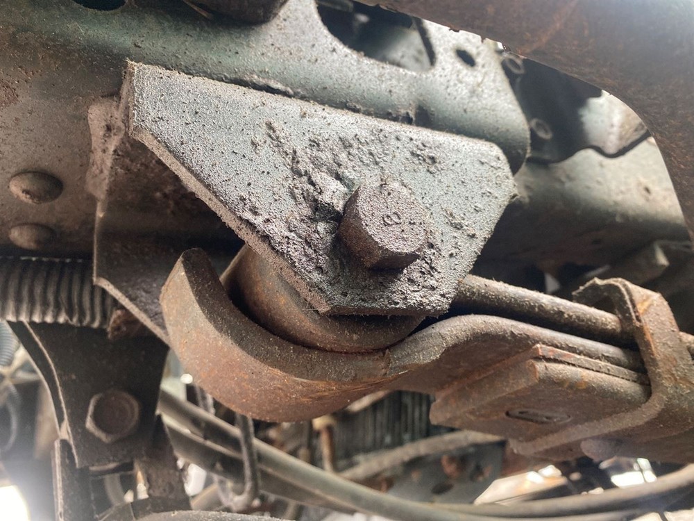 Front Leaf & Springs N/A Used P-12208