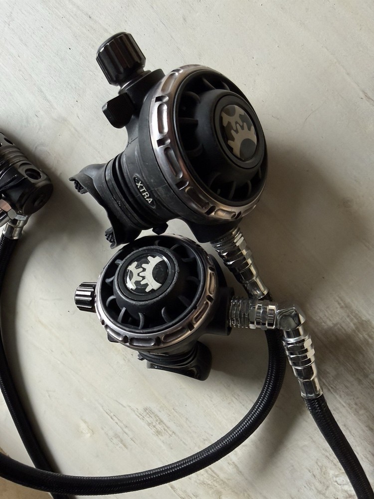 DGX Xtra Sidemount Regulator Set