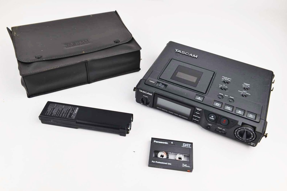 TASCAM DA-P1 Portable DAT Recorder + Soft Case