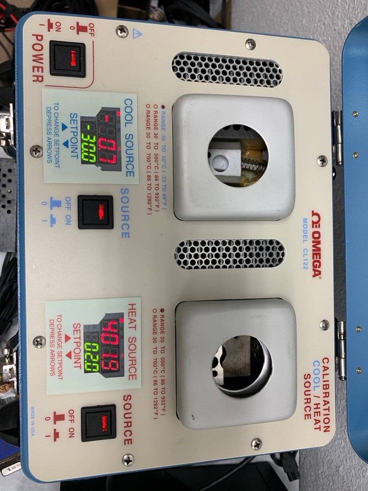 OMEGA CL122 Calibration Cool/Heat Source