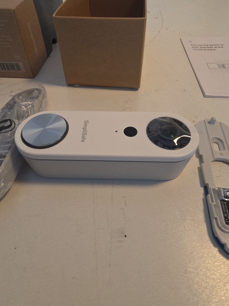 SimpliSafe Video Doorbell Pro SSDB3 Wired Open Box Complete