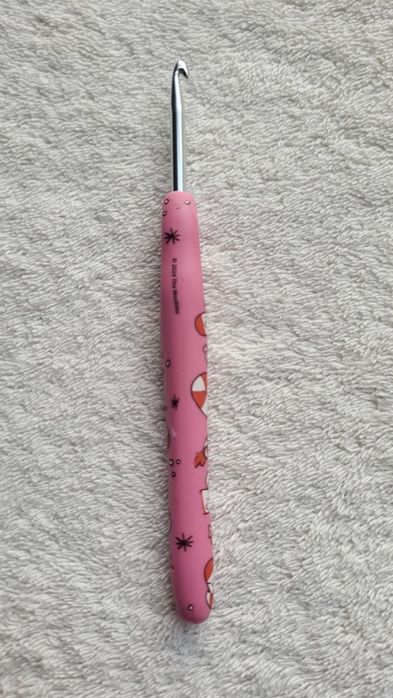 Preowned Candy Cane Wooble Ergonomic Crochet Hook
