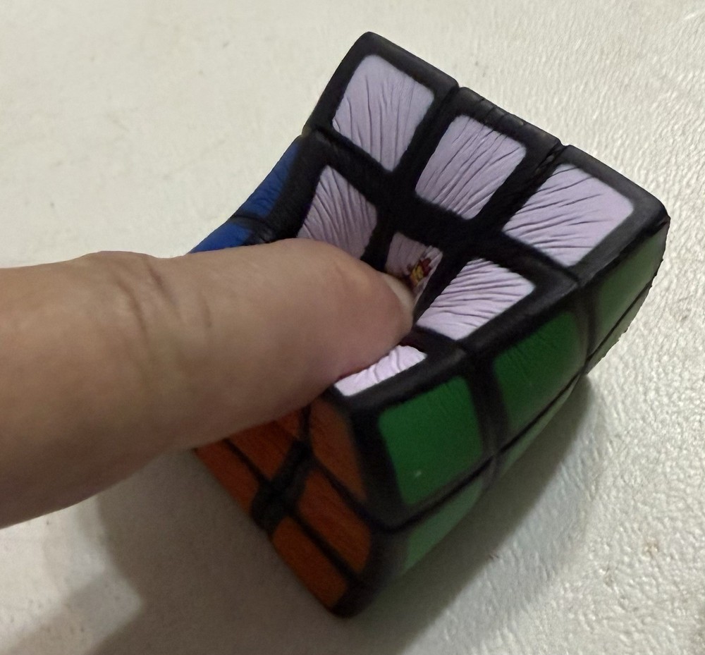 Rubik’s Cube - Stress Relief Cube - Magic Twisty Cube