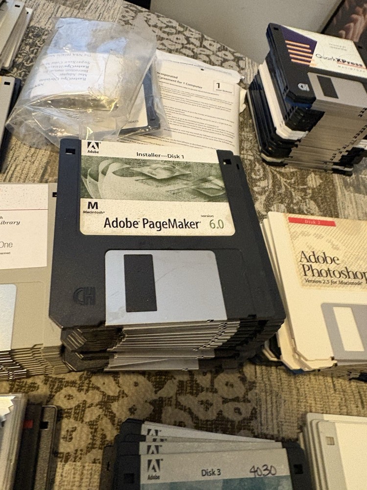 Apple HUGE Disk Lot () Mixed Software UNTESTED