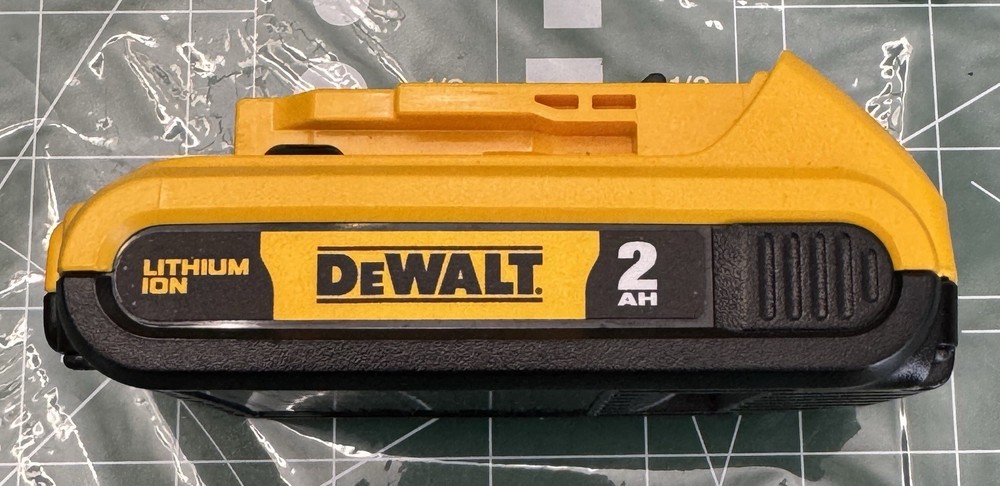 Dewalt 20V 1/4" 1/2" DCD780 DCF885 2-Drill Combo Kit