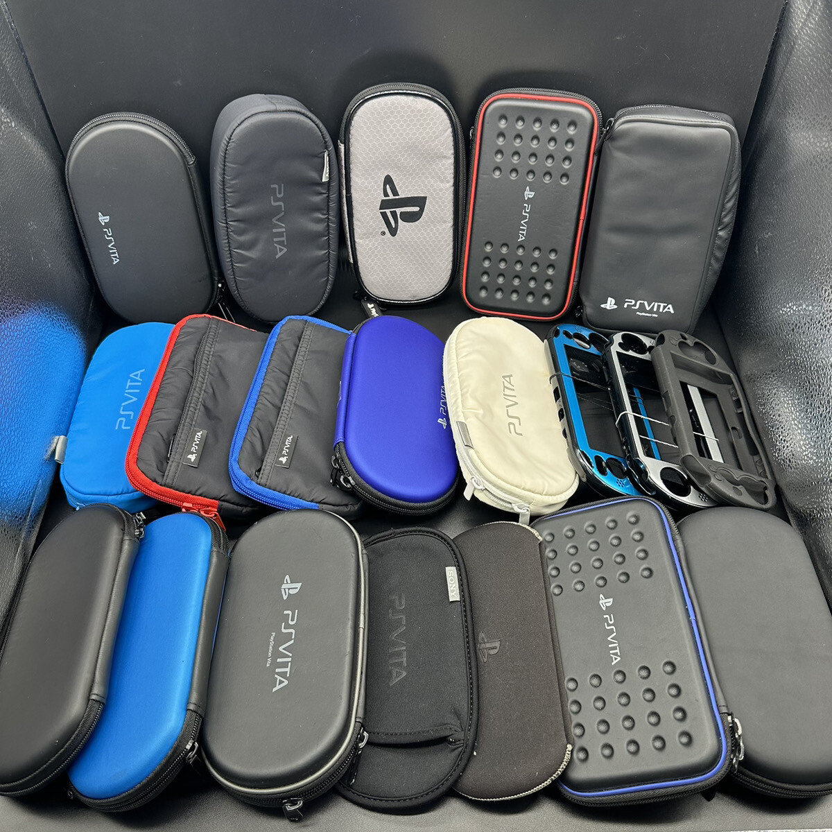 PS Vita PCH-2000 Sony Playstation Console only Choice 3 random games & case Used