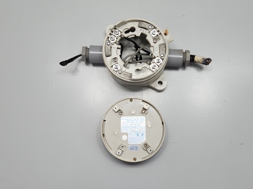NOHMI BOSAI FDK512 OPTICAL SMOKE DETECTOR WITH MOUNTING BASE