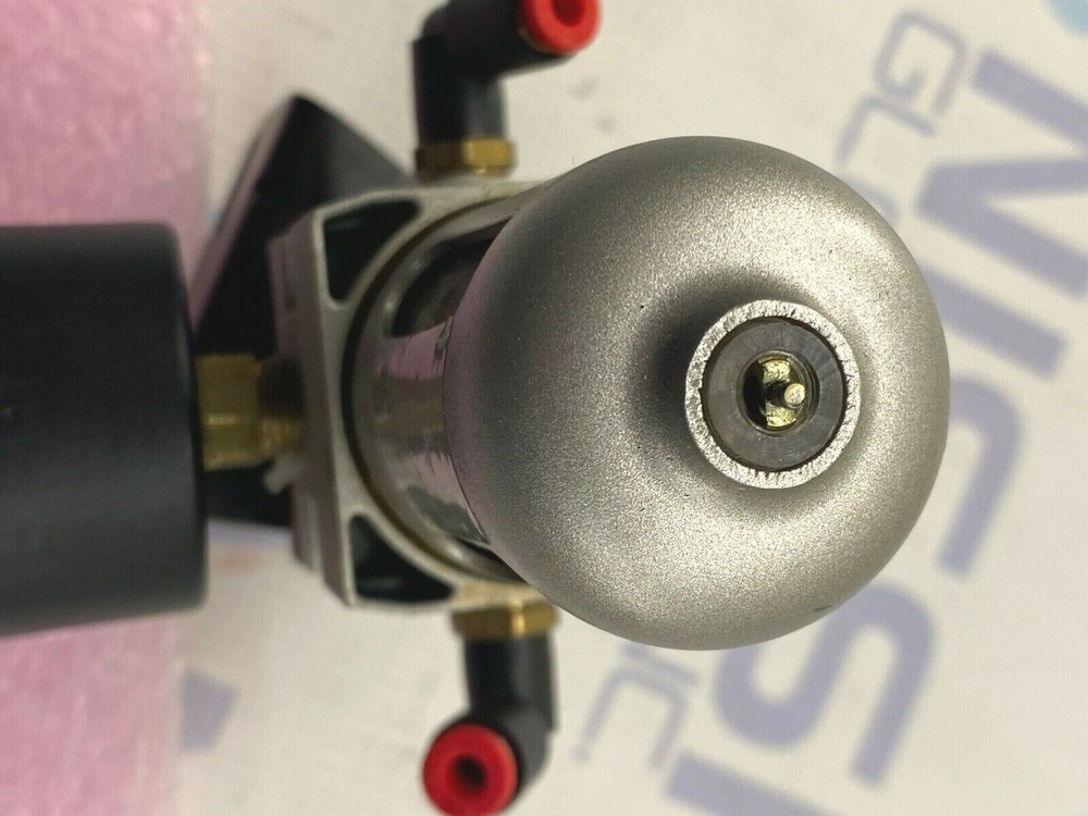 SMC NAW2000 Filter Regulator W/ GUAGE