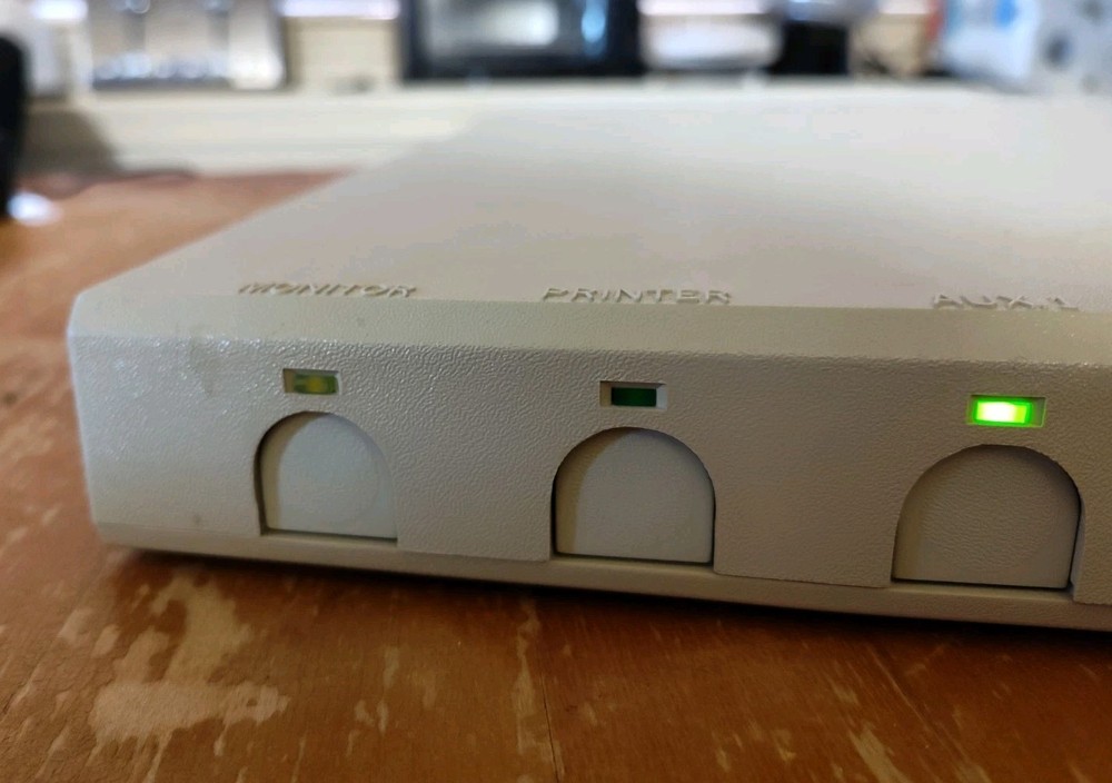 Tripp Lite Isobar Touchmaster Plus Model MT-6 + Plus