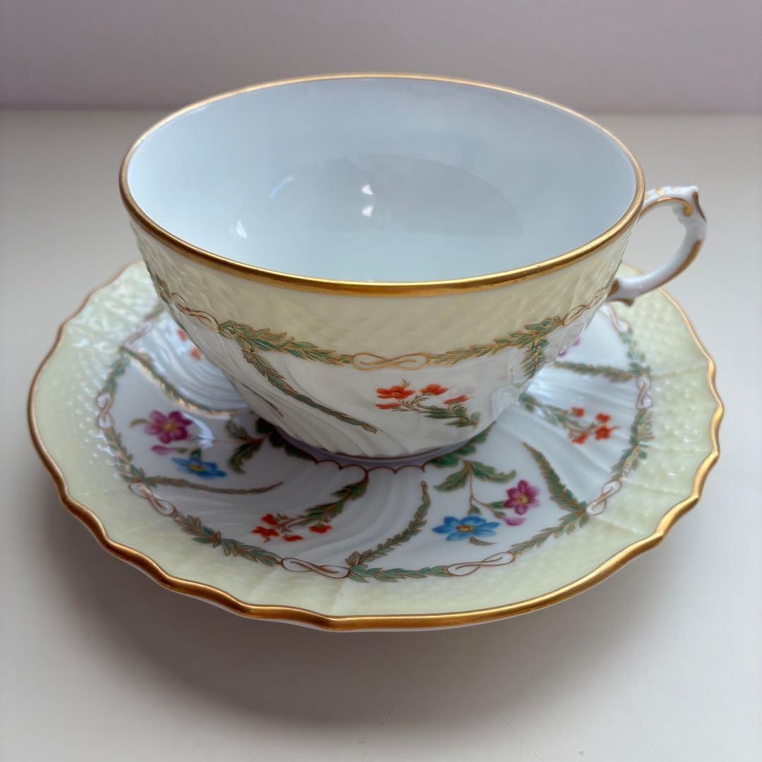 Richard Ginori Ghirlanda Cup Saucer Set