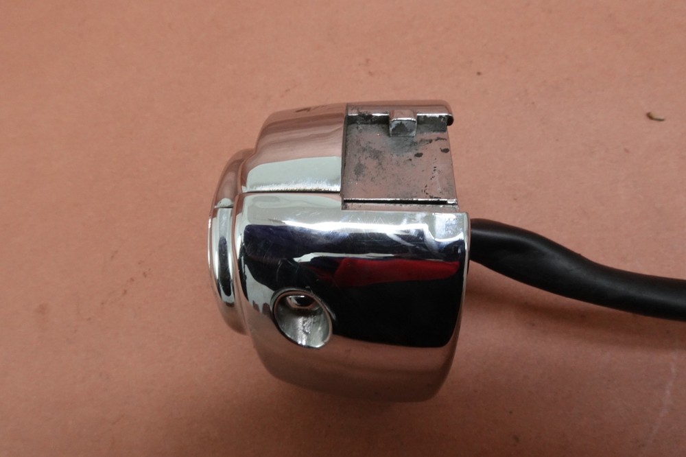 2000-2005 Harley Dyna Super Glide FXD Left Headlight Bar Switch