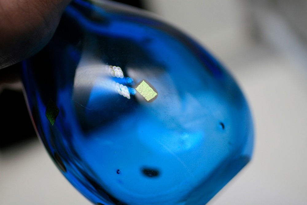 Hand Blown Glass Vase - (Signed & Dated) Z2