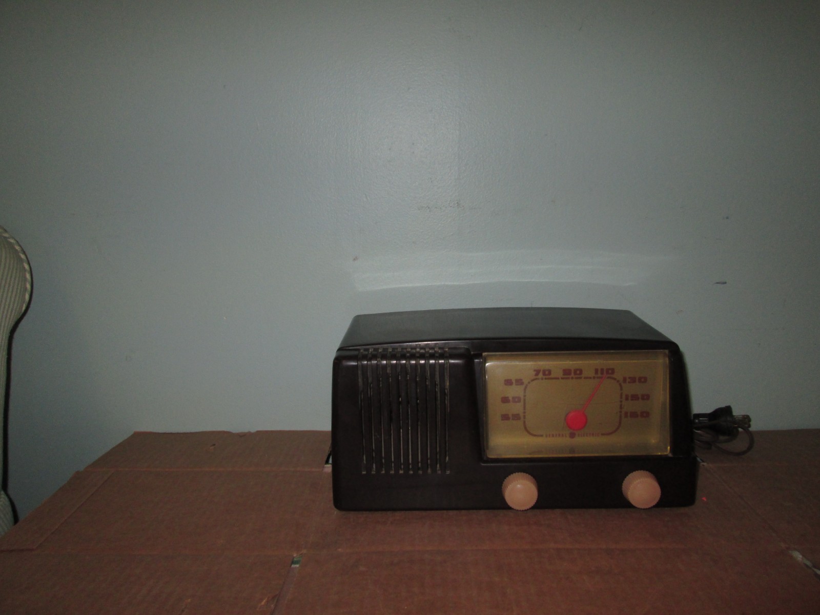1950 General Electric GE Model 400 AM 5 Tube Radio Vintage