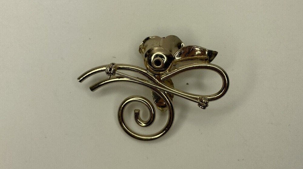 Gold Tone Rose Brooch