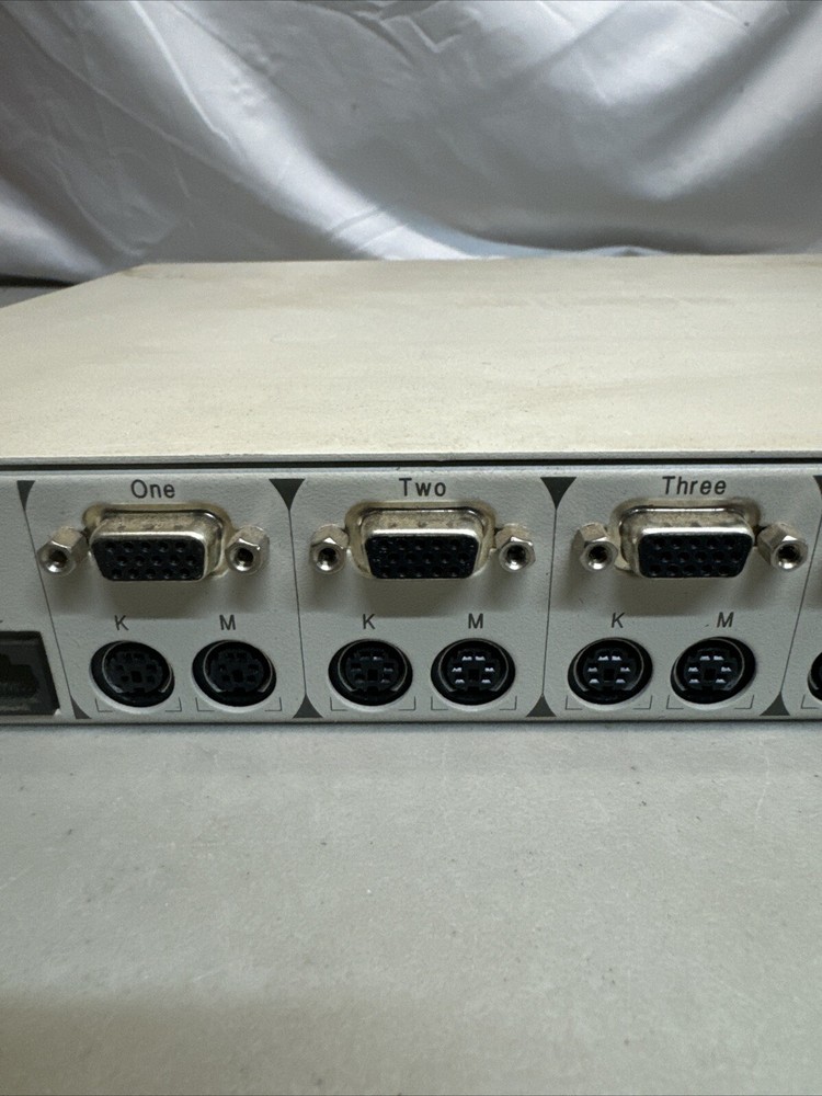COMPAQ 242696-001 4-PORT KVM SWITCH SERIES 4115 UNTESTED