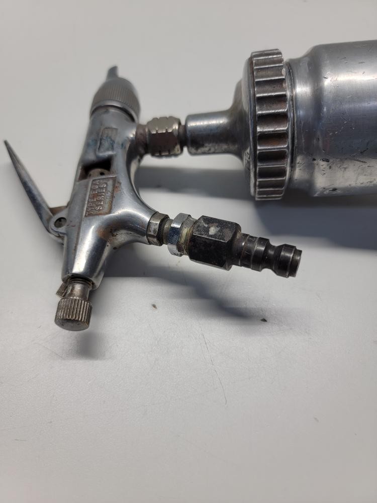 DEVILBISS SPRAY GUN (P14026450)