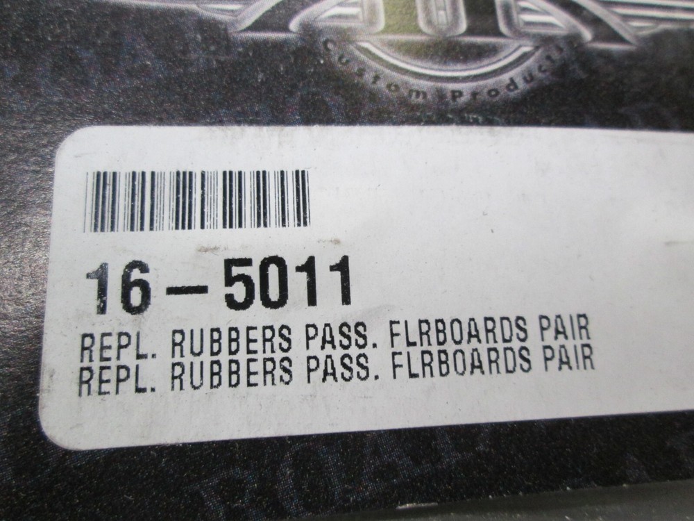 ROADKROME SMALL CURVED FLOORBOARD REPLACEMENT RUBBER SET - GETS THREE SETS
