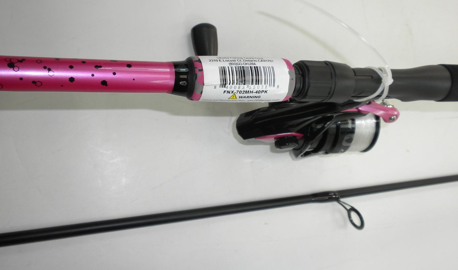 Okuma FNX702MH40PK Fin Chaser X Spinning Rod Reel Combo 7 ft MH 2 pc Pink