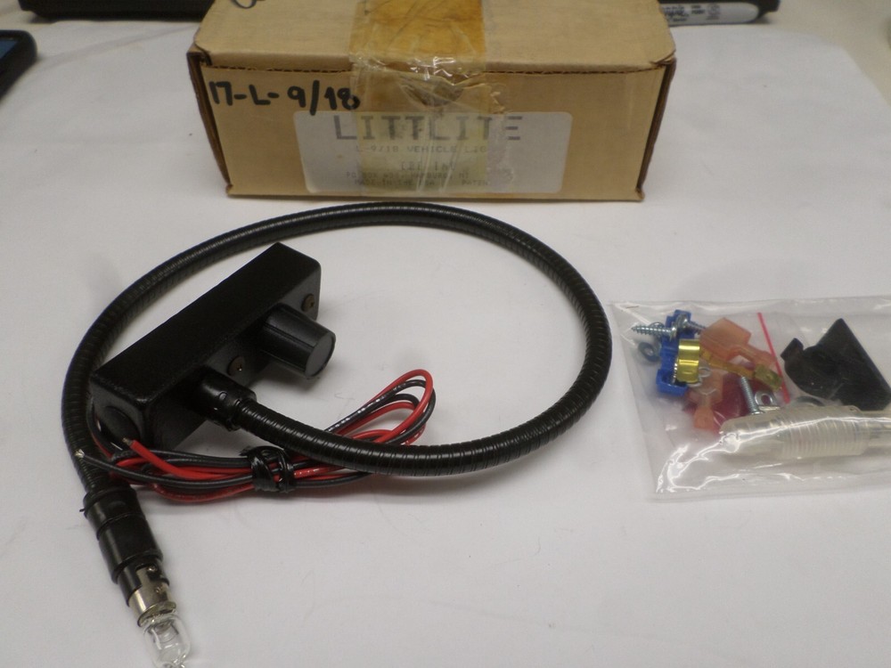 Littlite 17-L-9/18 Task Light with Mounting Chassis (Missing Light Shield)