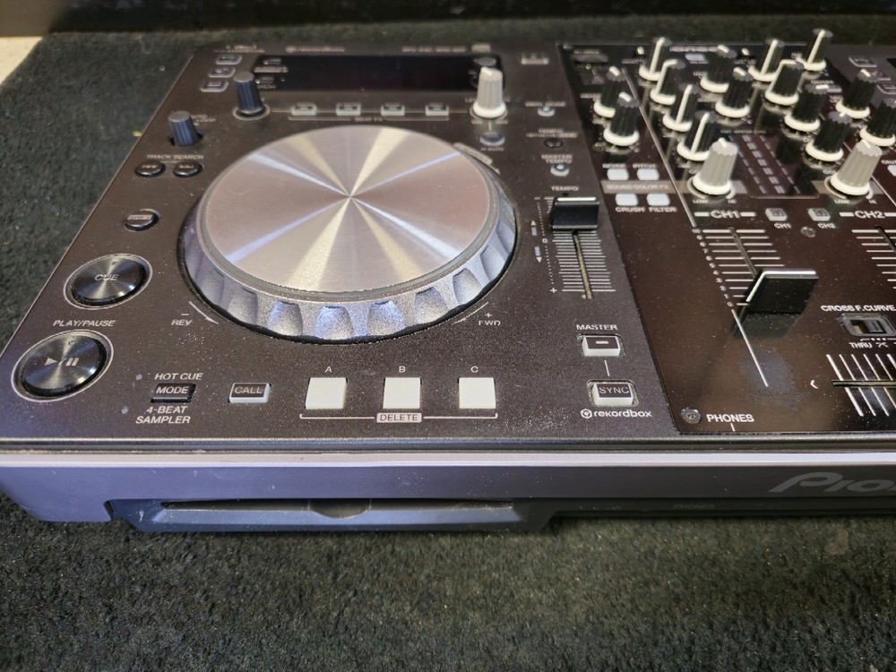 Pioneer DJ XDJ-R1 Controller
