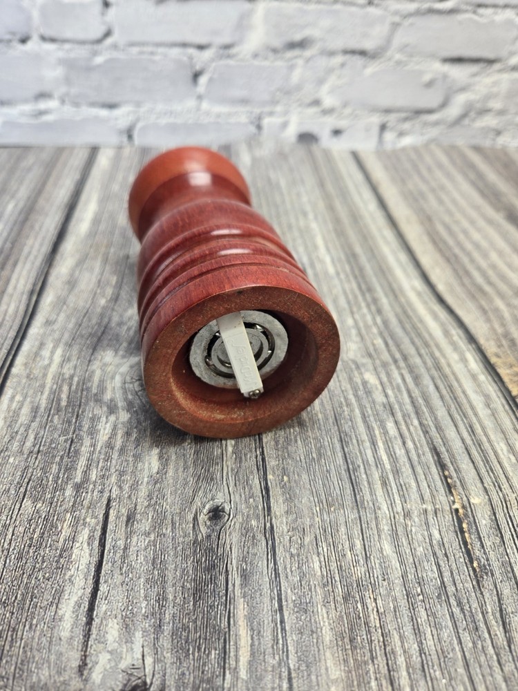 Mr Dudley Pepper Mill Grinder Red Wood Replacement Shaker