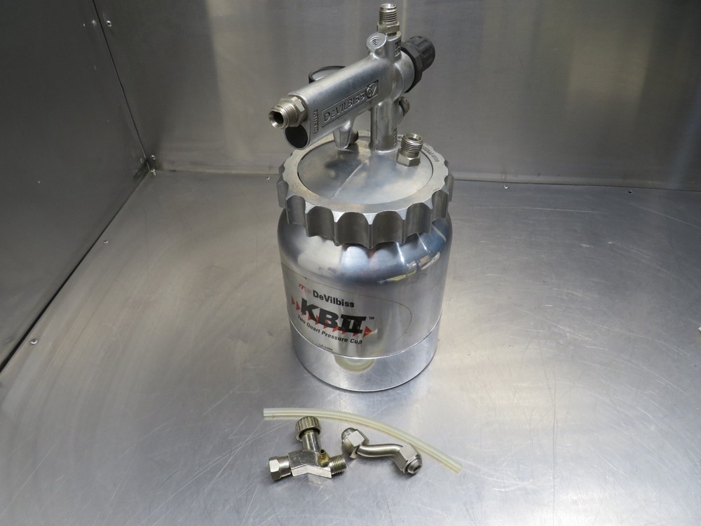 Devilbiss KB-555 2 Quart Pressure Feed Cup - Less Handle
