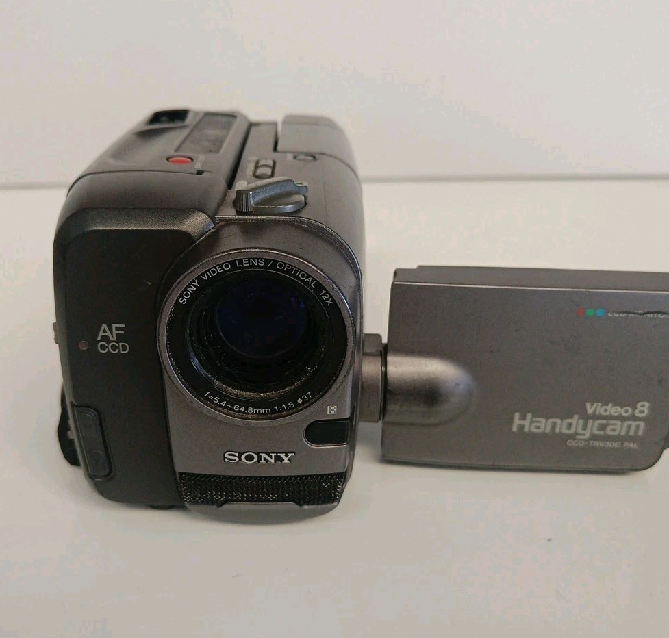 Sony CCD-TRV30E Video Camera Recorder (Untested)
