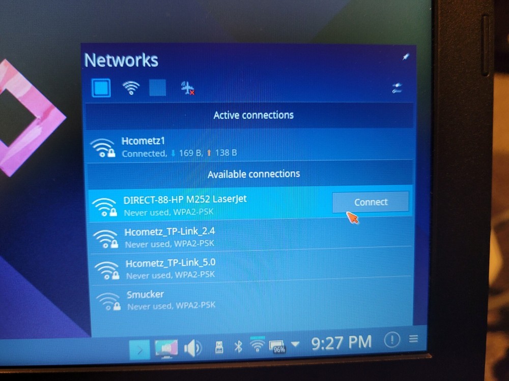 Netrunner Desktop Bootable Linux on 4G USB Stick!