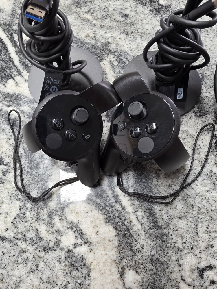 Oculus Rift VR Headset, Full Set With Controllers, Headset, Sensors, No Box