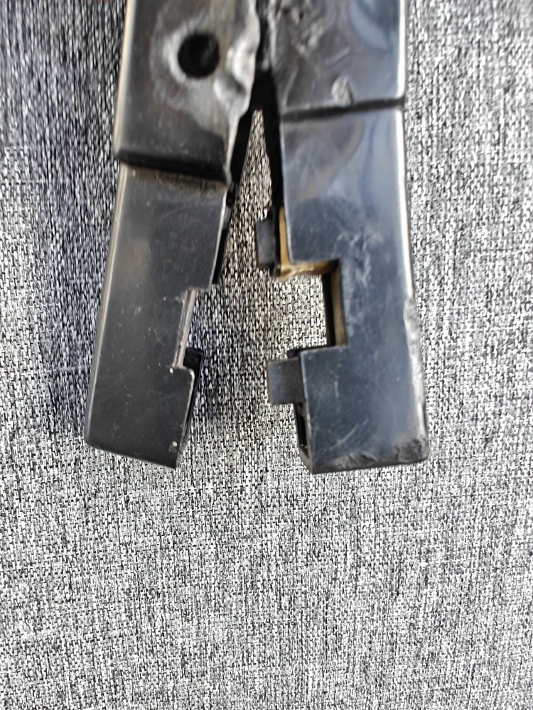 EQUUS 3022 7-Function Analyzer W/ Inductive Pickup. Ohms Works. Rest Untested