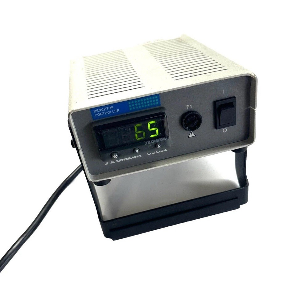 Omega Model CSC32 Type J Benchtop Controller with Thermocouple Assembly