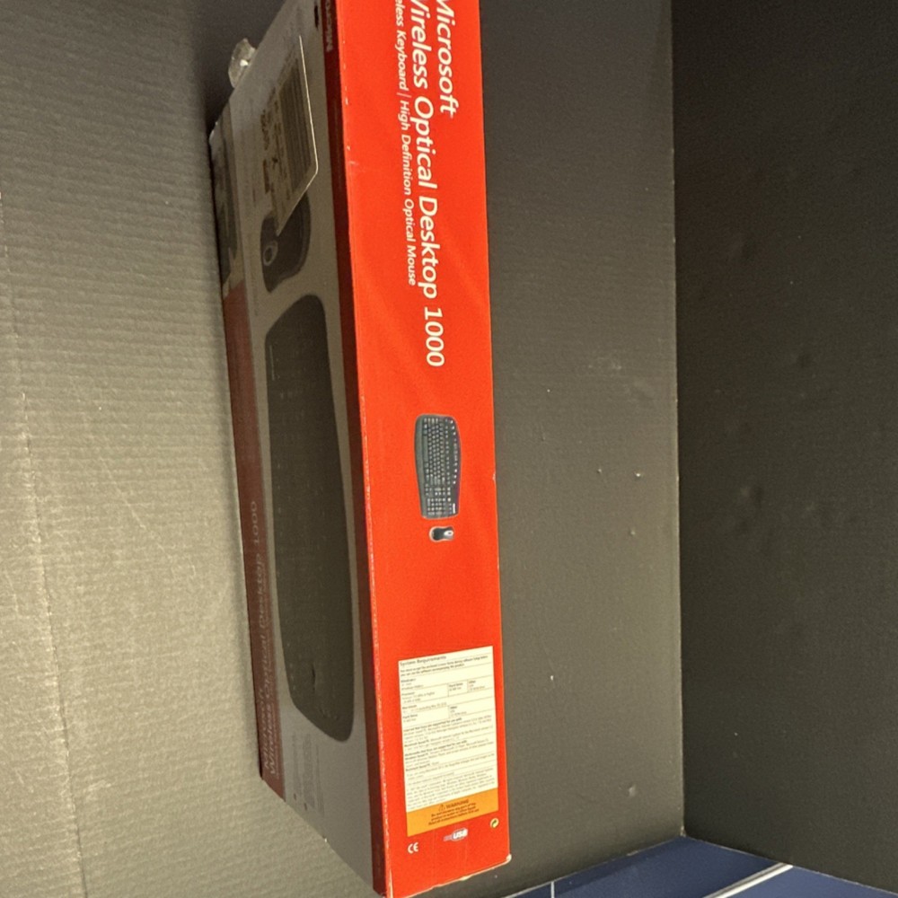 Microsoft Wireless Optical Desktop 1000 Keyboard Mouse Set, Black B107