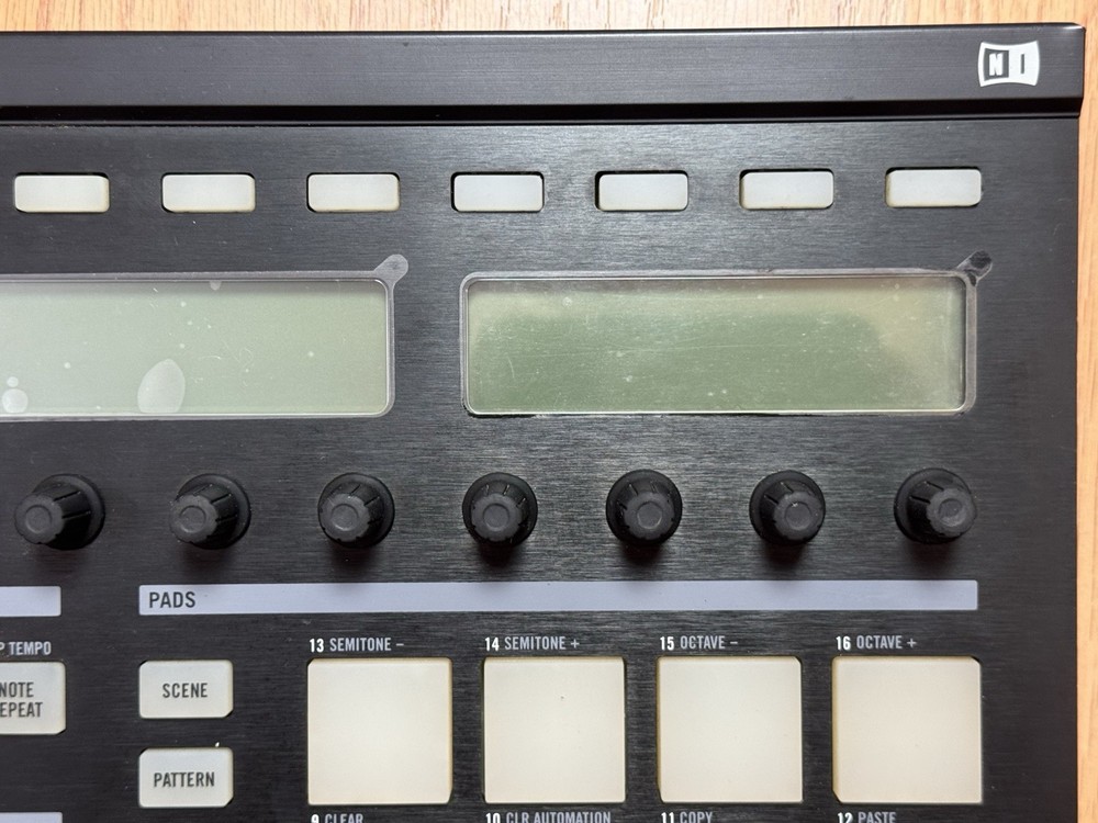 Native Instruments Maschine MK1 Controller MIDI/USB/Audio Interface Pro Gear DJ