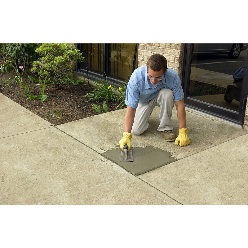 Quikrete 1133-20 2.6 to 3.15 Density Vinyl Grey Concrete Patch Repair 20 lbs.