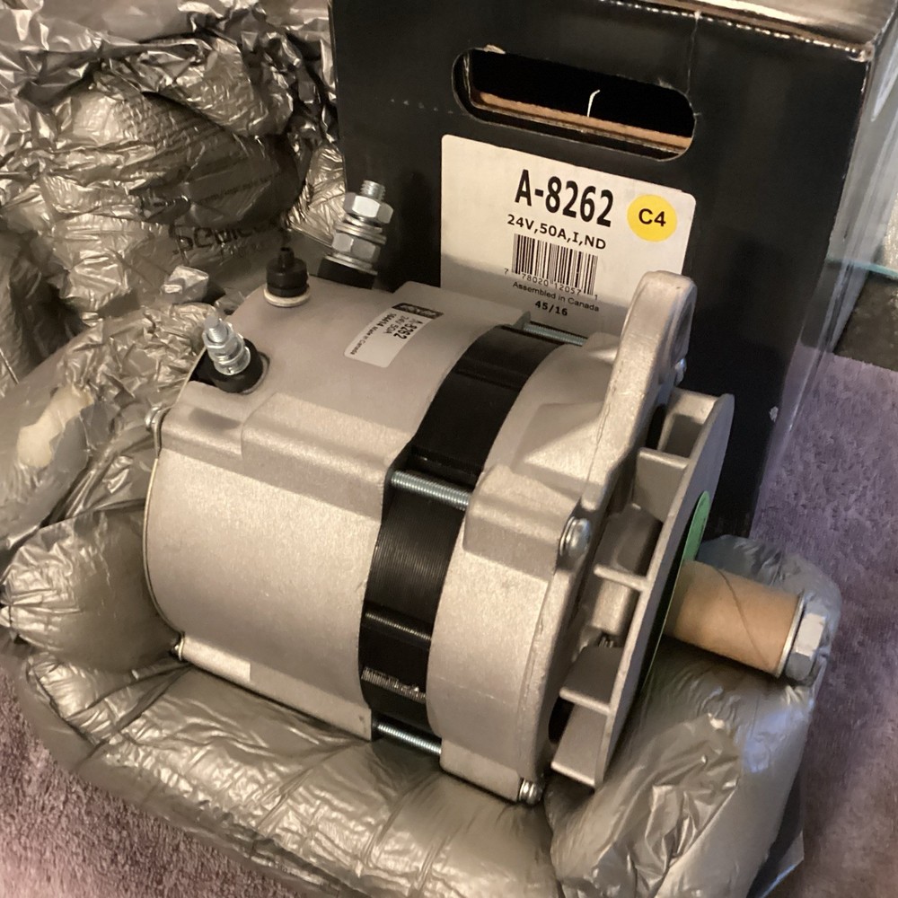 DIXIE….Alternator …..A-8262…..NEW😀