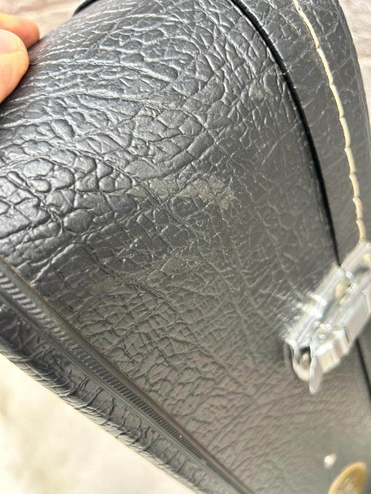 Takamine Jasmine Hardshell Case w Key