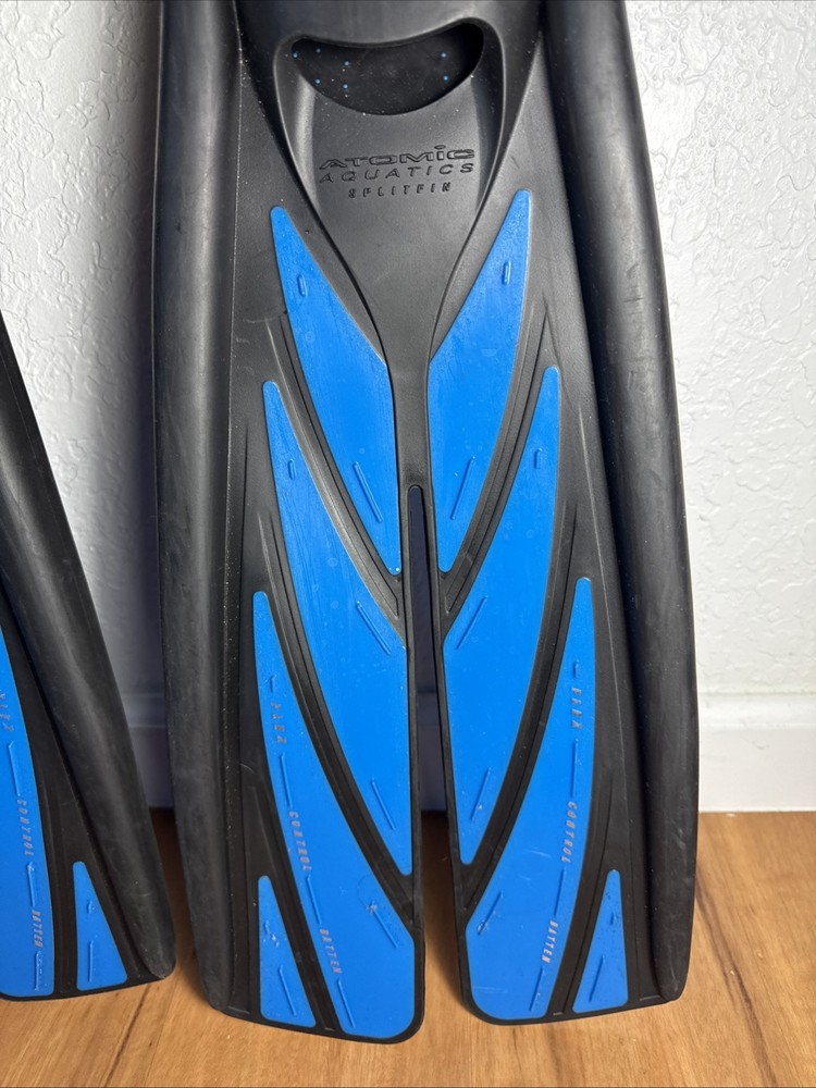 Atomic Aquatics Open Heel Split Fins Natures Wing MEDIUM Blue