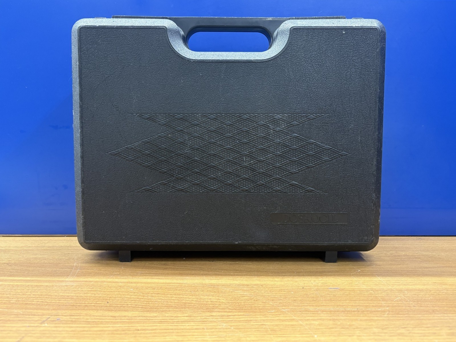 COMUNICATIONS INTERNATIONAL LTI 20/20 MARKSMAN LASER SPEED MEASURING GUN W/ CASE