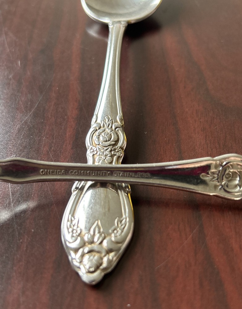 2 Teaspoons Spoons Oneida Community Stainless